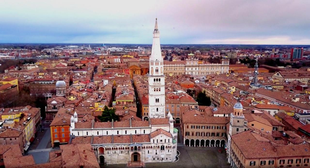 Modena Centro Junior Suite Exterior foto